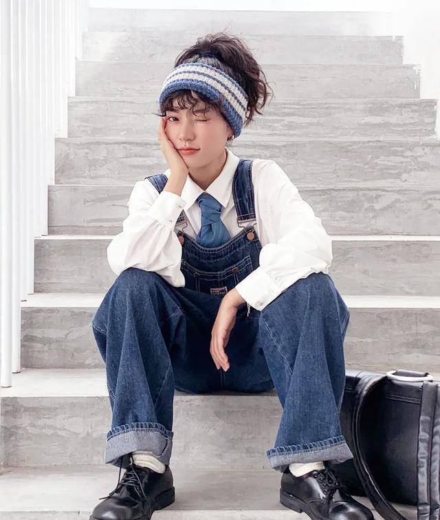 姐妹|阔腿裤过时了！初秋流行穿“初恋裤”，百搭又减龄