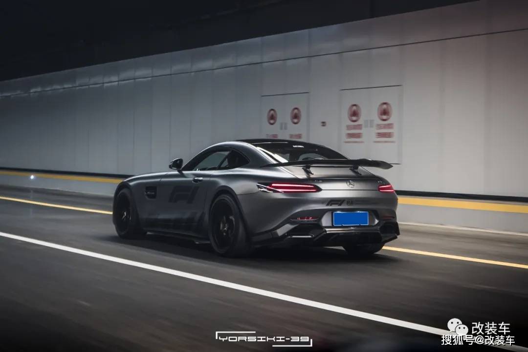 油耗堪比纳智捷的梅赛德斯 Amg Gt 两天一箱98你受得了吗 车主