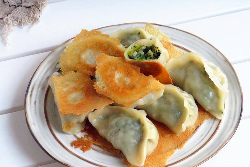 面团|早餐煎饺用这两样调馅，比素三鲜的还好吃，儿子一人能吃一锅！