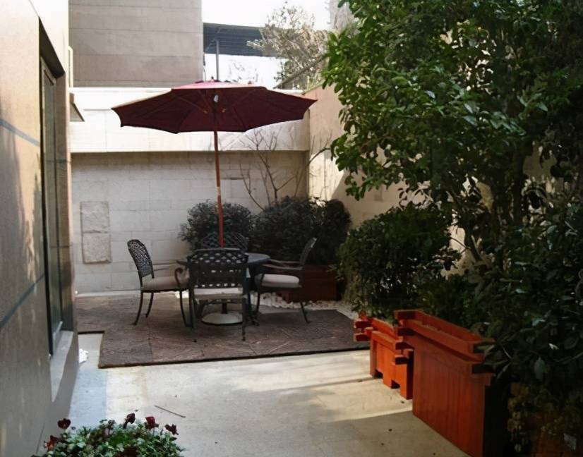 你家的院子还在荒废?试试做下沉式庭院,如今超流行这样的设计