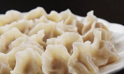 特产|美国小伙到河南旅游,回国时背着20斤特产,机场安检员开怀大笑