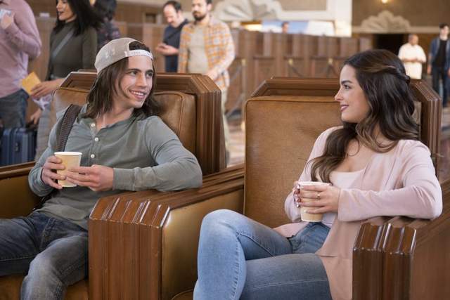 影评|《他是我的全部》影评,高中女神把废柴变舞会之王,网红成功翻身