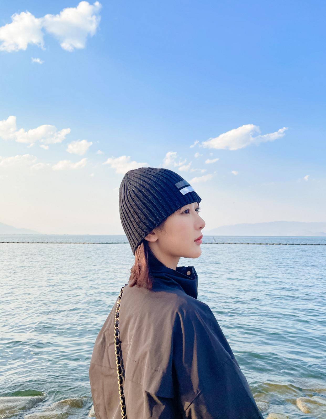 时间|小长假结束,杨紫晒出海边美照,粉丝:越来越漂亮了!