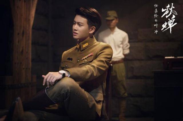 军装|当红男星穿军装：易烊千玺热血，朱一龙颜值高，看到任嘉伦我爱了