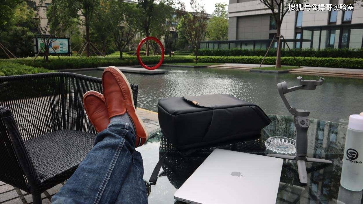 收纳|商务旅行休闲百搭,梦想背包非它莫属!地平线8号零感背包开箱实测