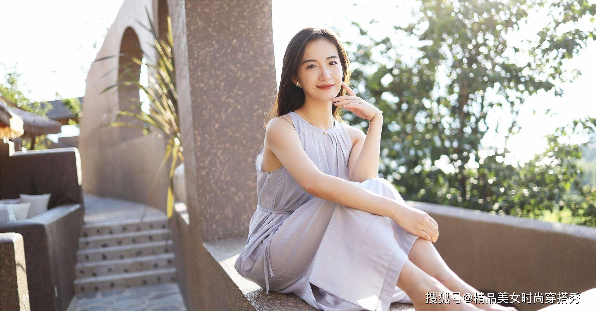 身材|甜美减龄的紫粉色连衣裙，想不变温柔都不可能了