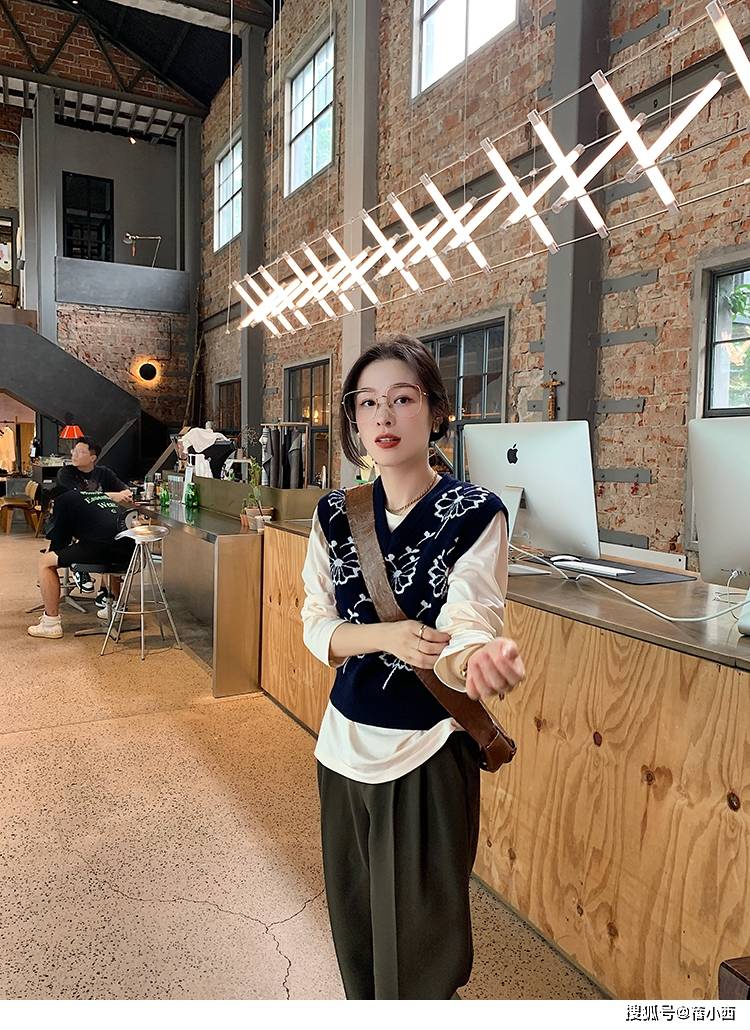 形象|秋季，穿上“黑色马甲”，让你遇见不一样的美好