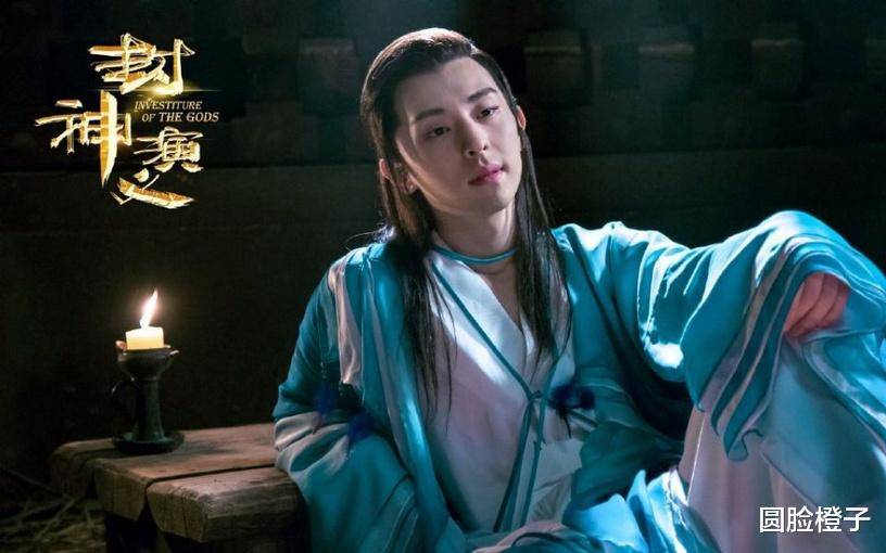 单眼皮|别再吹浓眉大眼了！这5位男演员告诉你，眼睛小一样可以帅气逼人