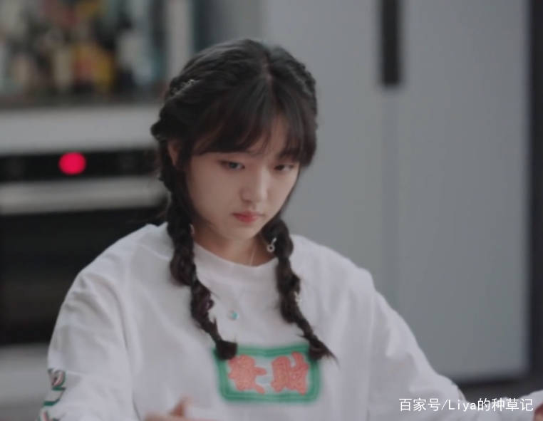 异乡|这部电视剧的13套搭配,都挺好看的