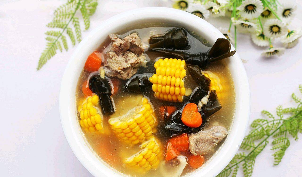 天气|#花10分钟,做一道菜!#玉米海带筒骨汤