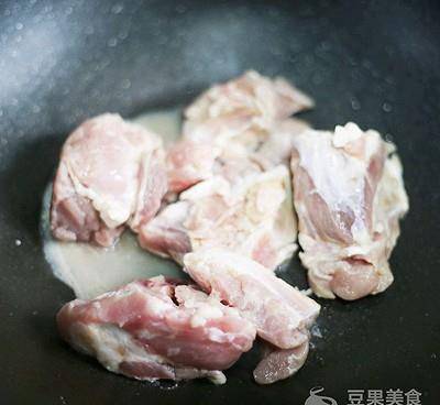 天气|#花10分钟,做一道菜!#玉米海带筒骨汤