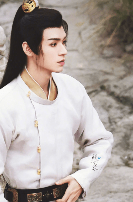 龚俊金|《安乐传》路透曝光，迪丽热巴白发编发好仙，龚俊金冠华服太绝了