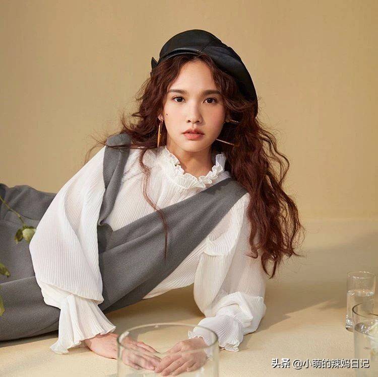 关键在于|为什么女人头发越卷越显老？关键在于这3点，跟年龄关系不大