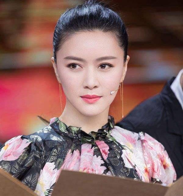化妆品|40岁的女人别活得太“廉价”，做好这5点，活出女人的“贵气”！