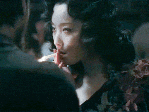 倪妮,锋芒毕露张柏芝算是天生美人,抽烟的时候就算苦着脸也照样美得