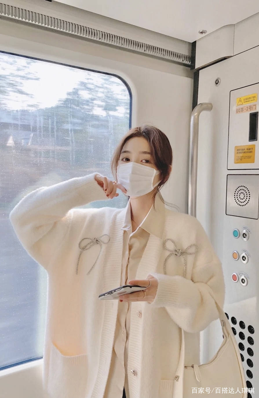 颜色|气质深深，小个子的秋冬季温暖叠穿搭配