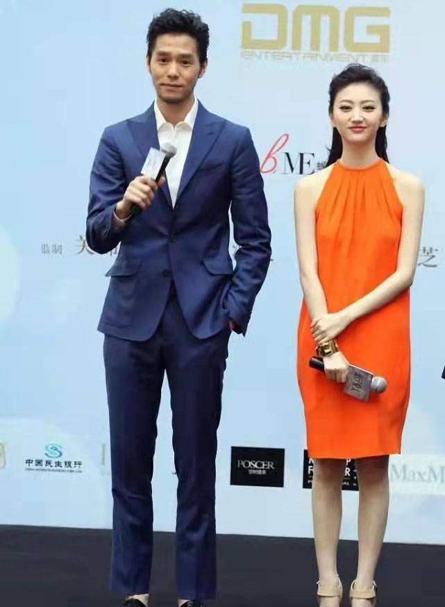 原创景甜和张韶涵合影,气质差距太明显,网友:"赢了气场输了气质"