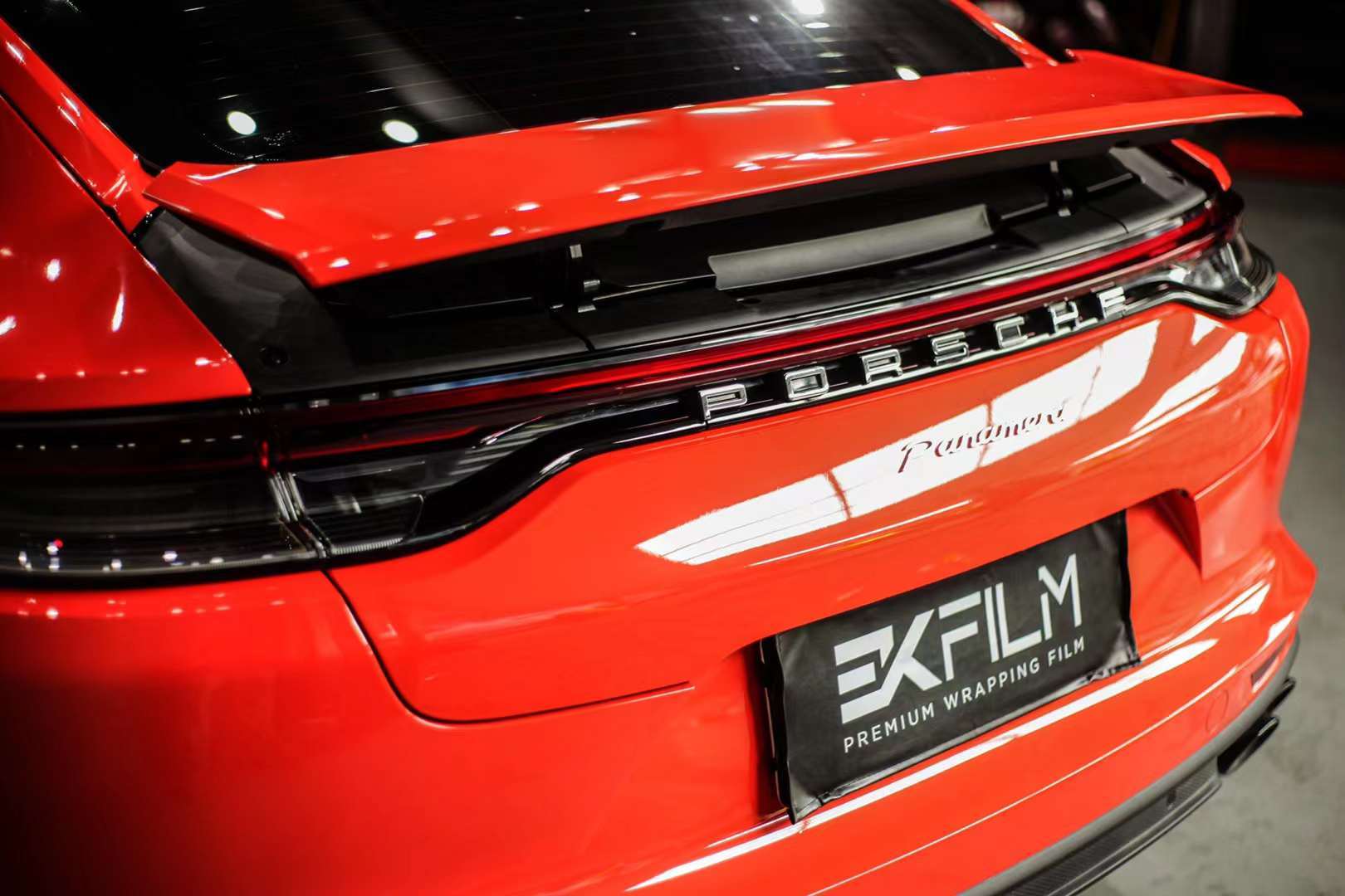 保时捷帕拉梅拉汽车贴膜ekfilmek改色膜pet熔岩橙