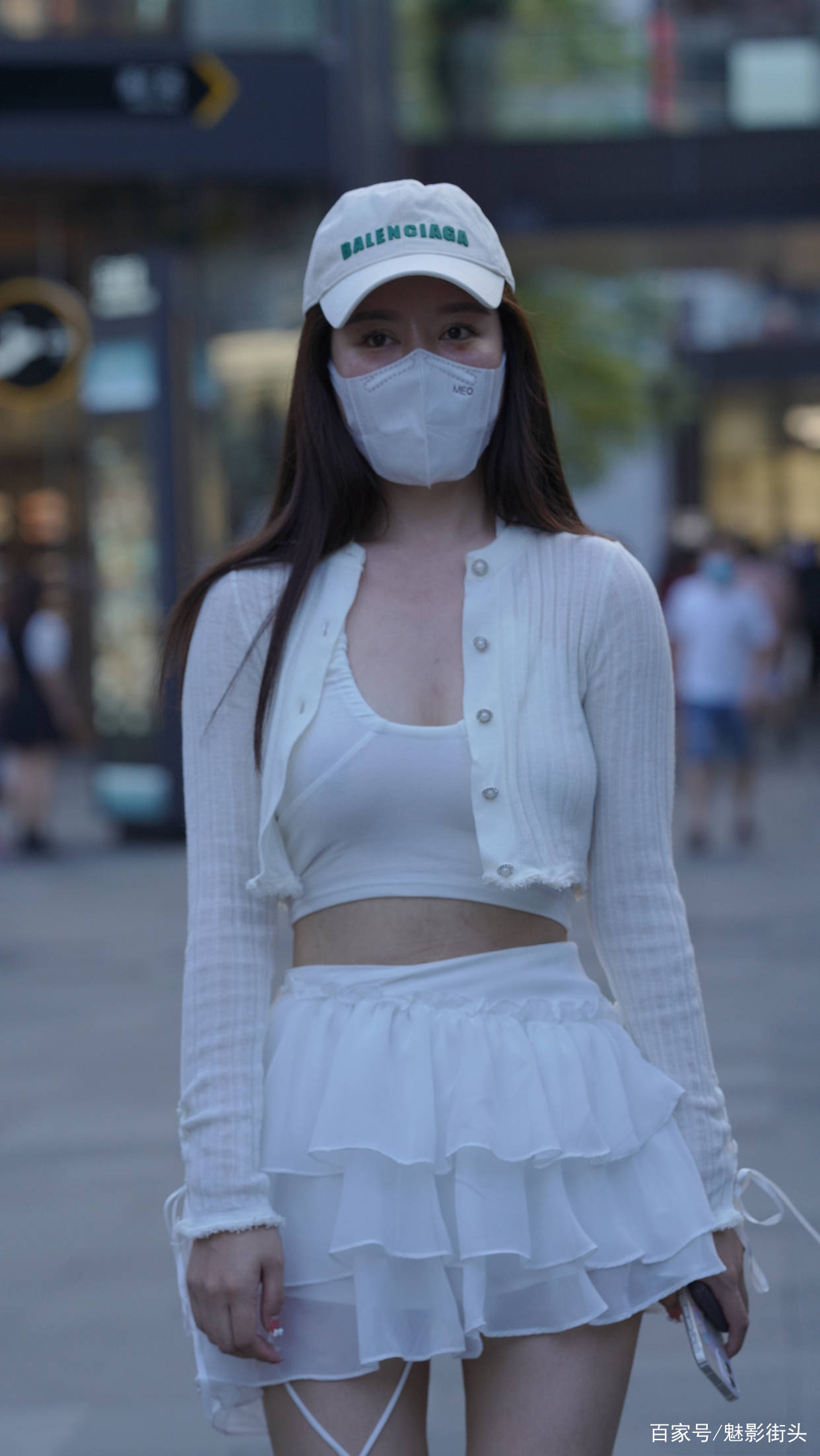 设计|谁说穿白色显胖？看这位美女的白色系搭配，美得优雅得体