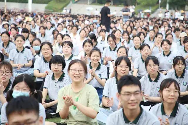 《戴茜侯彦西今晚嫁给谁》频马之秦两个女人一台戏！