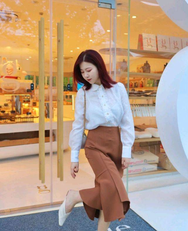 小个子|小个子女生想要穿出高级感，并不是一味地扮嫩，优雅穿搭就很好看