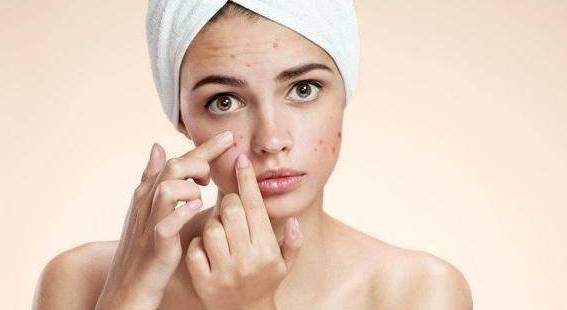 肝脏|经常熬夜的人，身体出现3个“异常”，可能是肝脏向你发“信号”