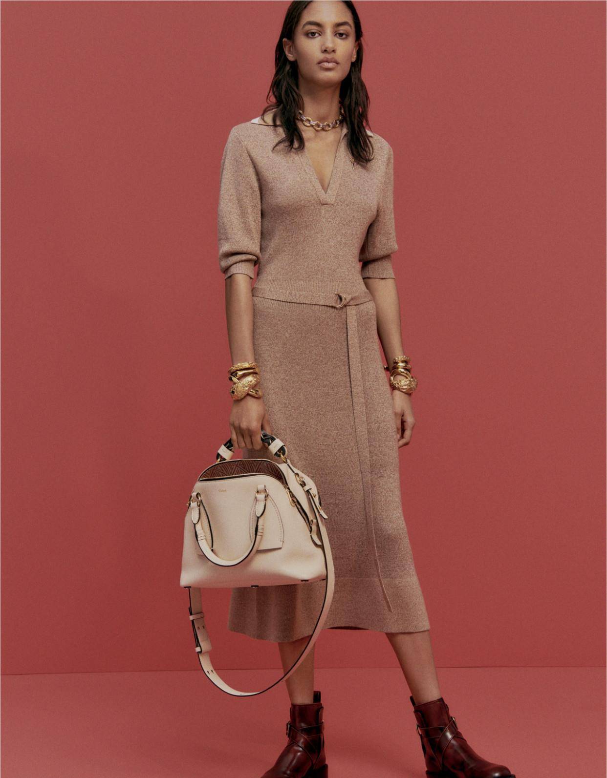 本质|2020早秋服装:让服装本质说故事,Chloe用基本元素大玩穿搭游戏