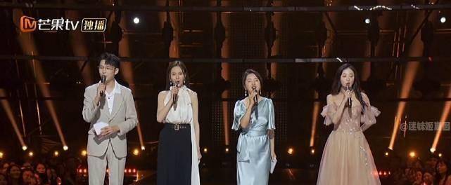 真丝|张含韵甜美:杨钰莹穿真丝裙带36万耳环,披荆斩棘哥哥被姐姐抢镜