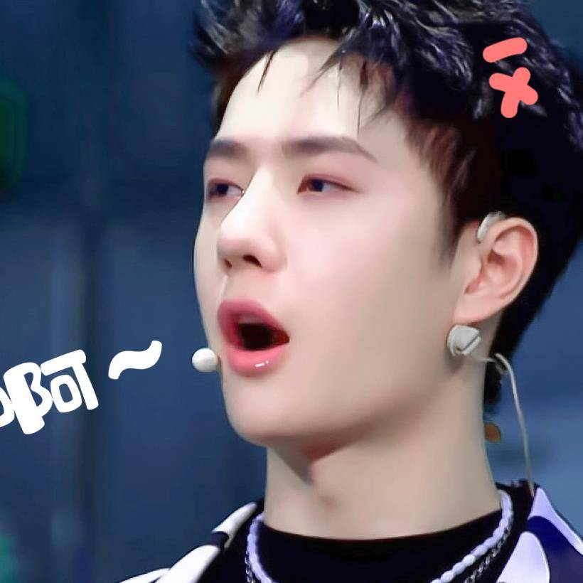 角色|王一博:相比“编剧”角色,他街4中表现出的是极好的主持功底