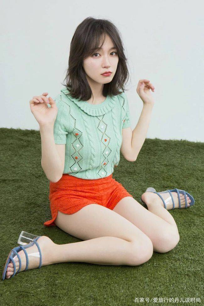 身材|日本90后当红小花吉冈里帆，治愈系穿搭唯美清纯，韵味十足