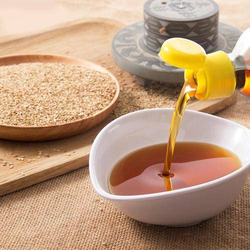 菜市场卖芝麻香油,为啥那么香?原来猫腻在机器里,还好忍住没买_价格