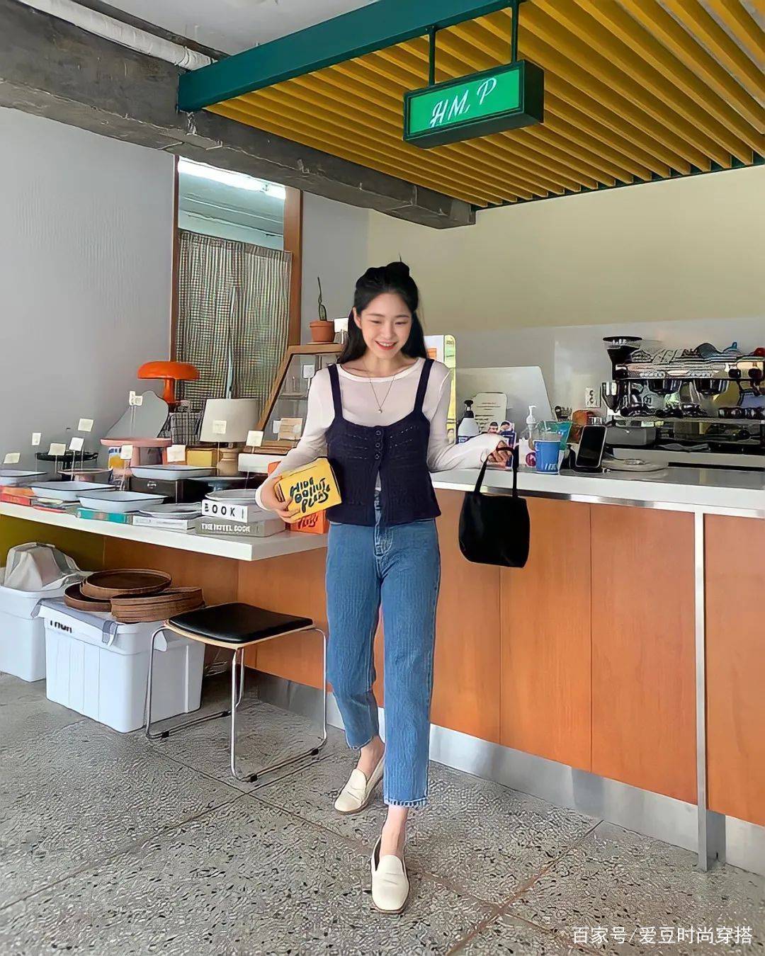 西装|针织衫+奶奶裤，牛仔外套+奶奶裤，今秋流行这么穿