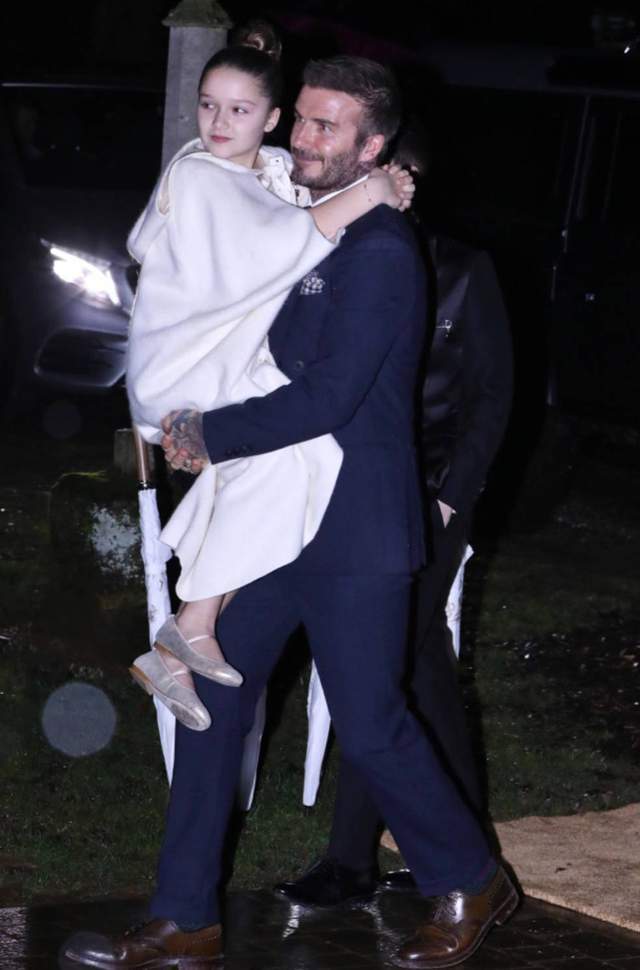 女儿|贝克汉姆女儿越来越好看!穿波点裙似小公主,容貌不输万人迷爸爸