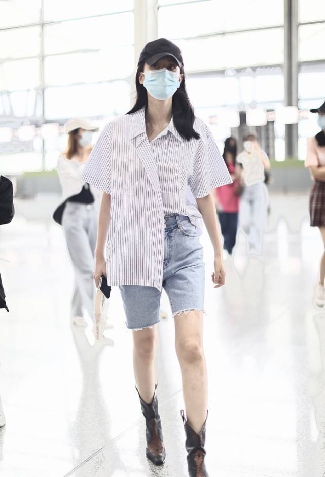 乔欣|乔欣腿长就是任性,完美驾驭老爹衬衫+牛仔靴,这造型太亮眼了