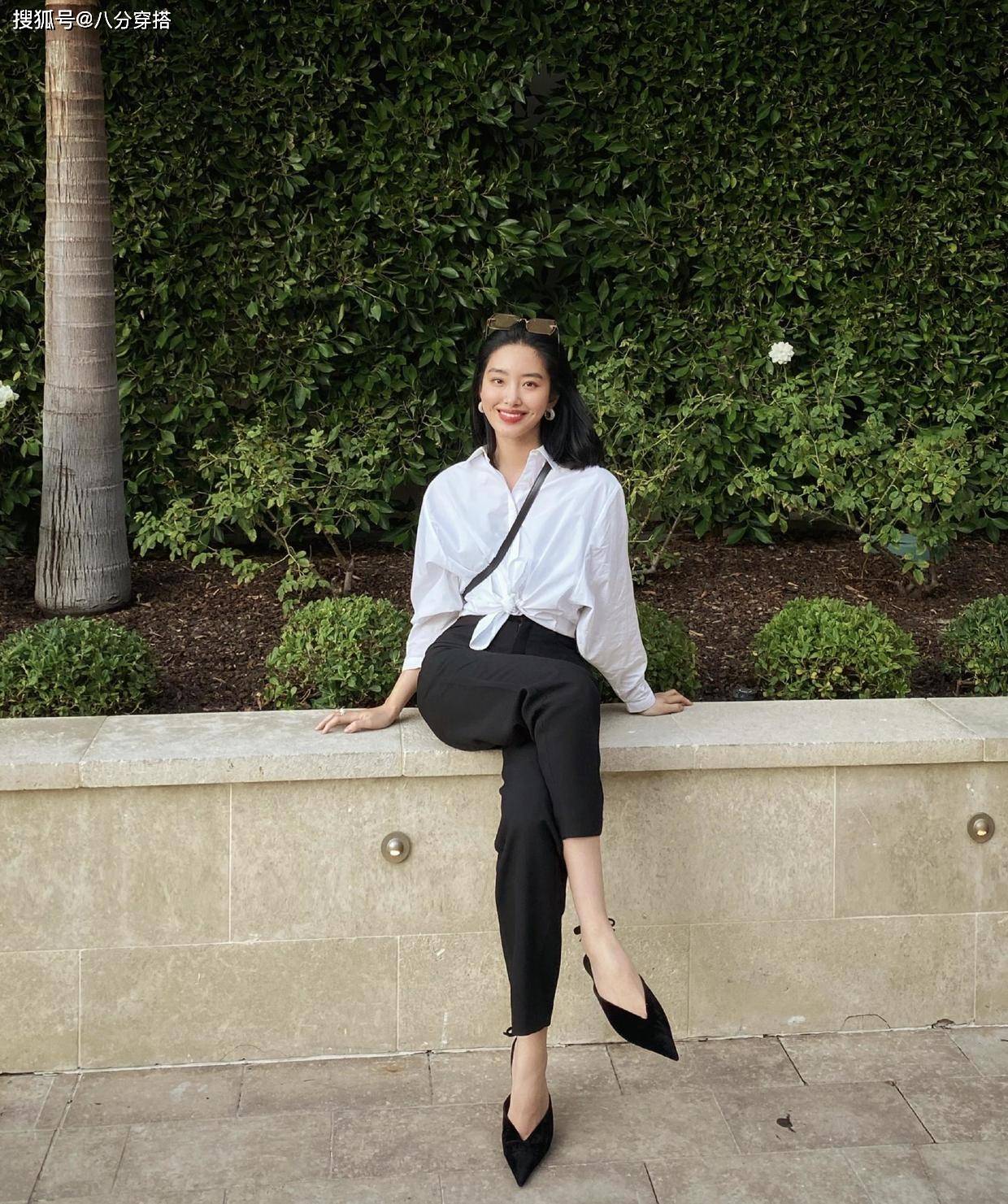 氛围|论气质我只服杨采钰，黑色西装搭配波点衬衫摩登复古，浪漫又高级