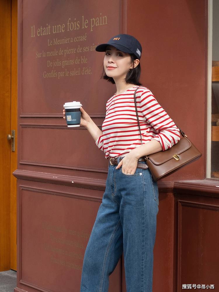 chic|真正时髦的女人，入秋第1条裤子首选“牛仔裤”，简约chic又洋气
