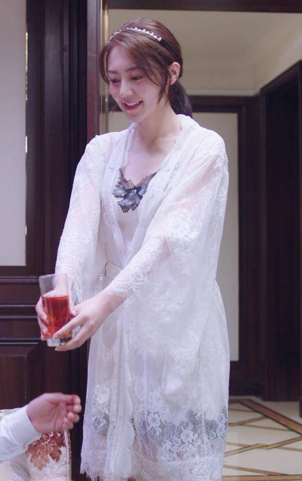 身材|今天的邹凯和高蜜离婚了吗？看黄梦莹戏里戏外，演绎时尚穿搭