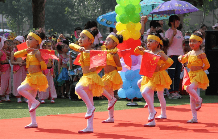 什么|公立和私立幼儿园的差距明显，小学二年级开始显露，但愿你没选错