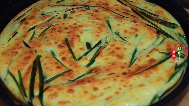 方法|一把韭菜直接扔进锅里，金黄酥脆，香味四溢，当早餐营养又省时间