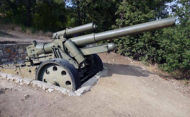 早在1930年,作为取代sfh-13 150mm榴弹炮的sfh-18 150mm榴弹炮就已经