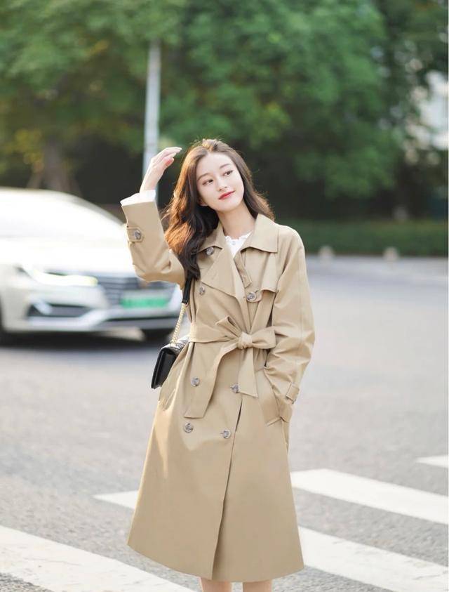 下半身|秋季穿搭少不了风衣，看三木博主这样搭配，优雅高级有气质