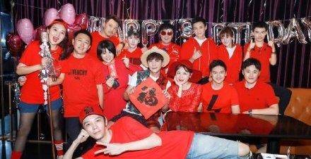 生日怎么拍出仪式感照片 69e7ed69937e4288897843e598700bb5.jpeg