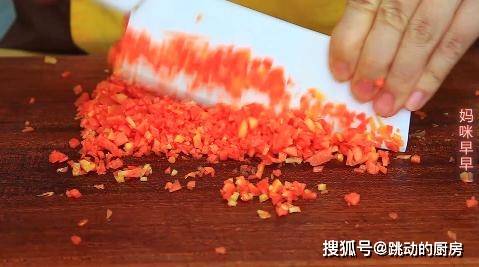 时间|丝瓜很有营养的吃法，不炒不炖，又软又香，特别适合早餐吃