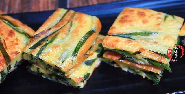 方法|一把韭菜直接扔进锅里，金黄酥脆，香味四溢，当早餐营养又省时间