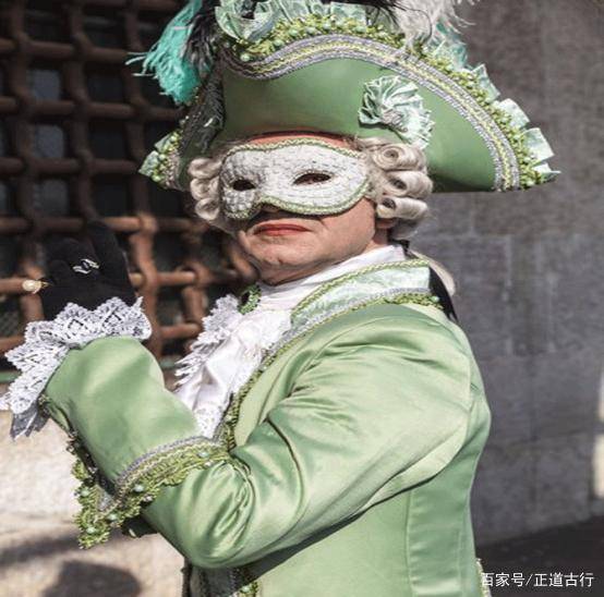 紧身衣|衣服能“杀人”：曾要人性命的西方“高端时尚”是怎样的？？