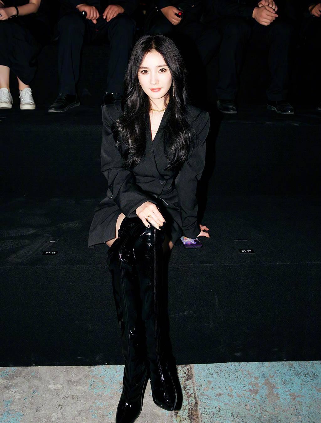 slay|杨幂、娜扎、李宇春秀场同框，春春霸气站C位，大哥范slay全场！