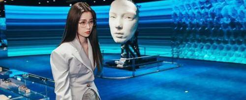 色彩|虞书欣还有这一面，穿西服套装很有女人味，清冷感十足