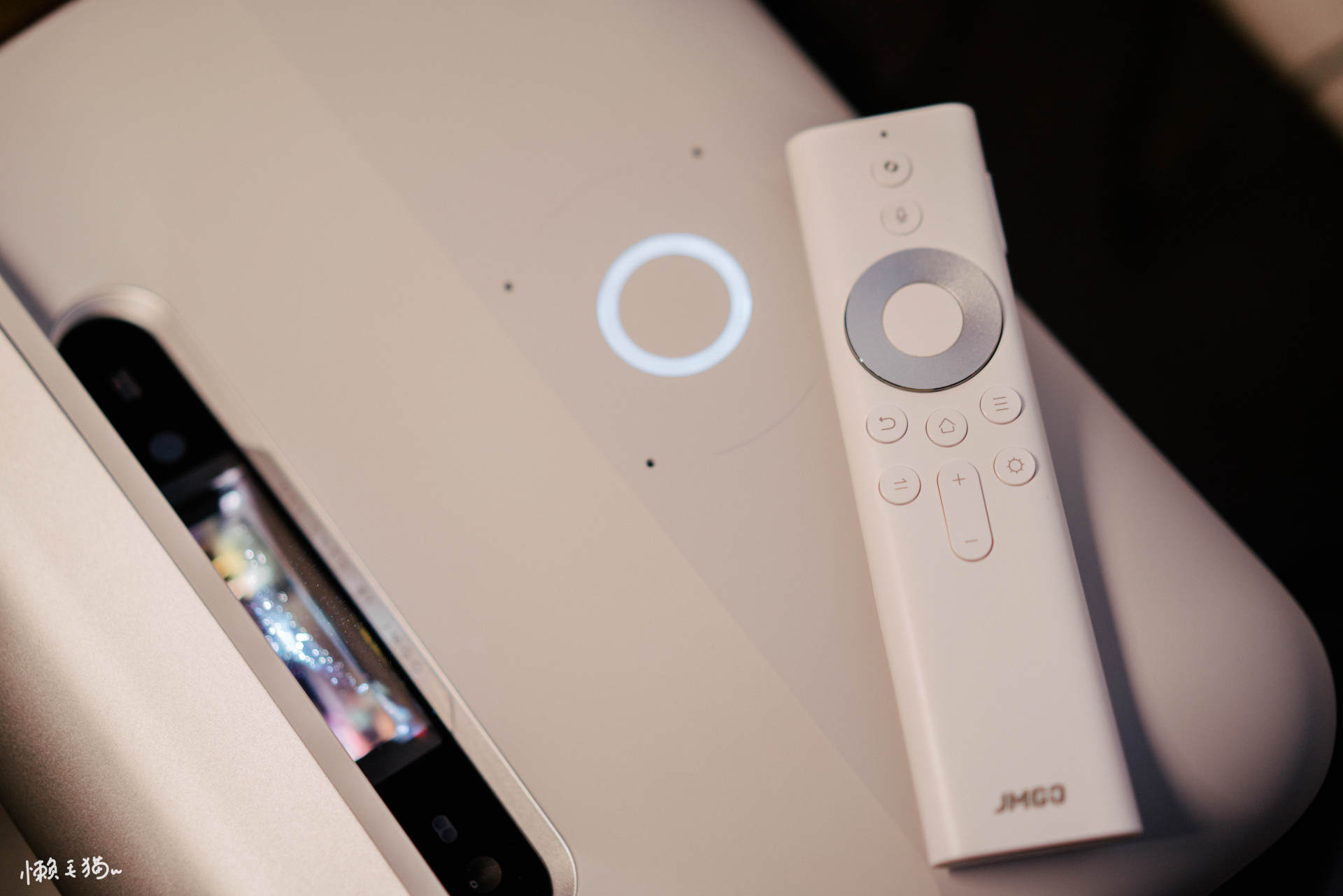 激光投影仪家庭选购心得一起来看峰米r1的实测表现