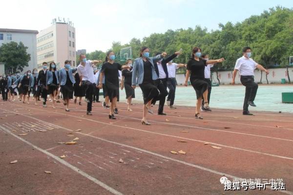 演练|平安开学 开学平安——南阳市第三中学举行开学前疫情防控应急演练