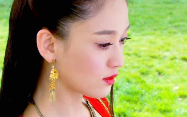 眼睛|睫毛也抢戏!这样的“绝色美人”原来也有缺陷,好担心戳到张馨予